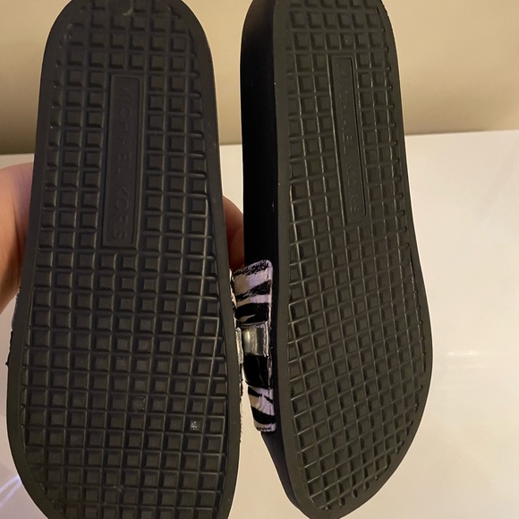 Michael Kors Slides size 8 - Picture 4 of 6